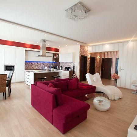 Prestige Apartment Komárno Dış mekan fotoğraf