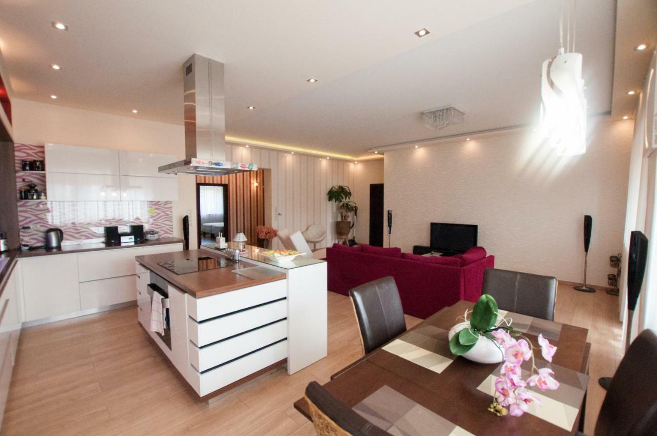 Prestige Apartment Komárno Dış mekan fotoğraf