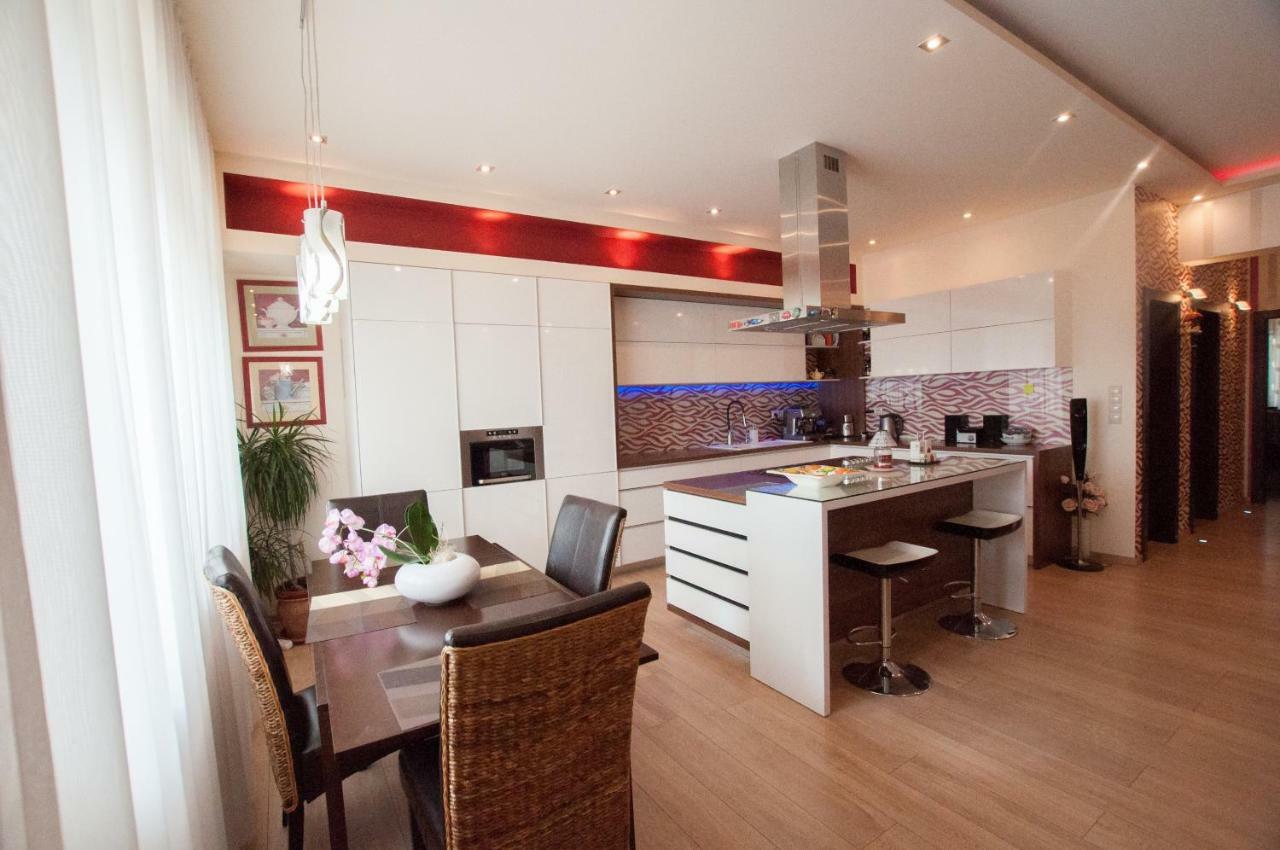 Prestige Apartment Komárno Dış mekan fotoğraf